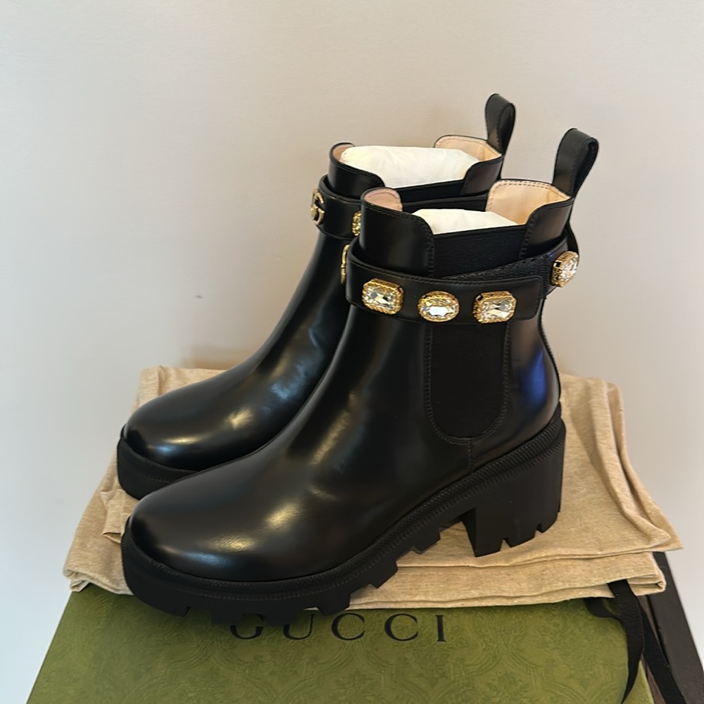 Gucci Leather Ankle Boot with Belt - Picture 6 of 9